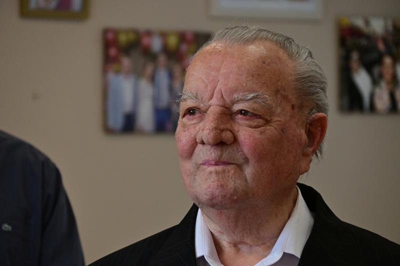 Szépkorú köszöntése - Vass György