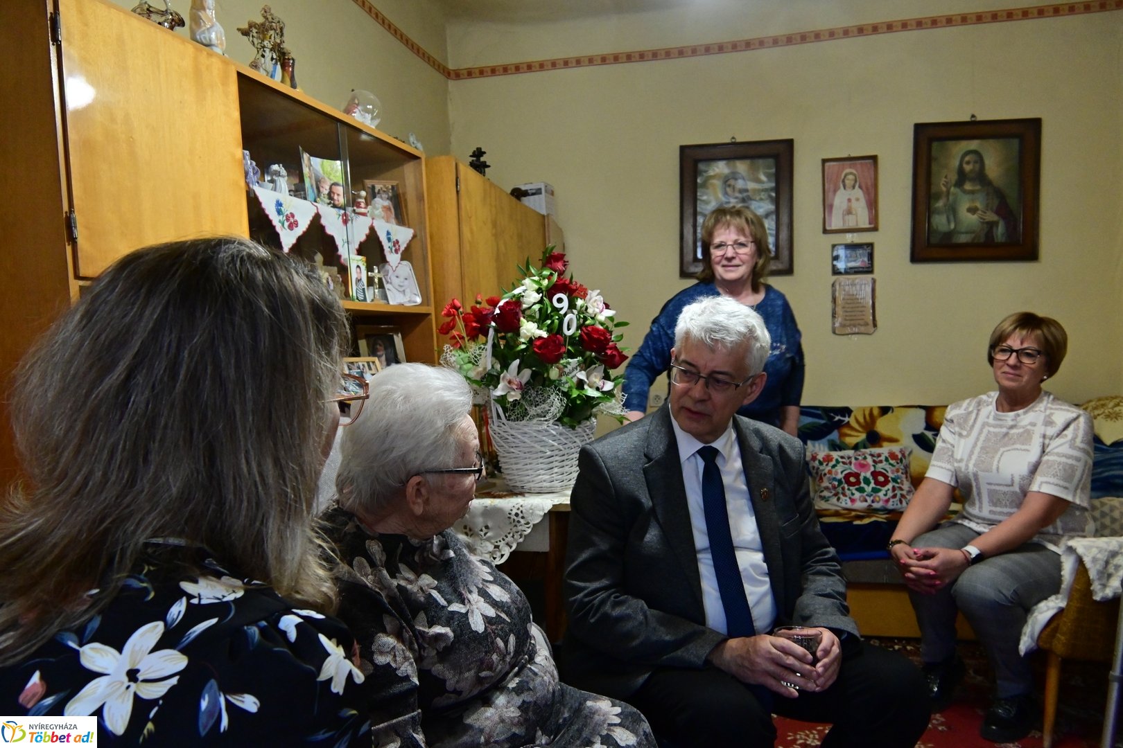 Szépkorú köszöntése - Zsadányi Györgyné