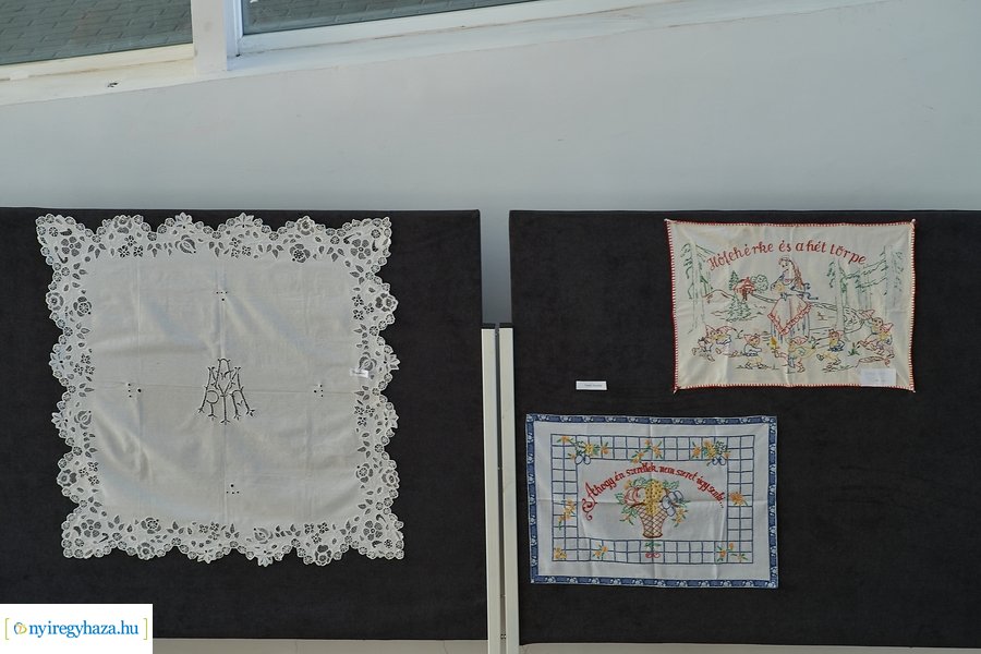 Szépkorúak kézimunka kiállítása 2021