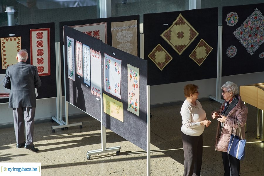 Szépkorúak kézimunka kiállítása 2021