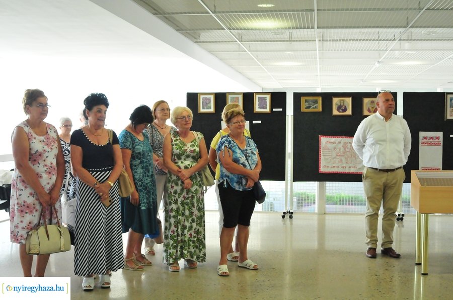 Szépkorúak kézimunka kiállítása 2023