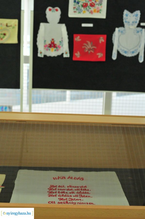 Szépkorúak kézimunka kiállítása 2023