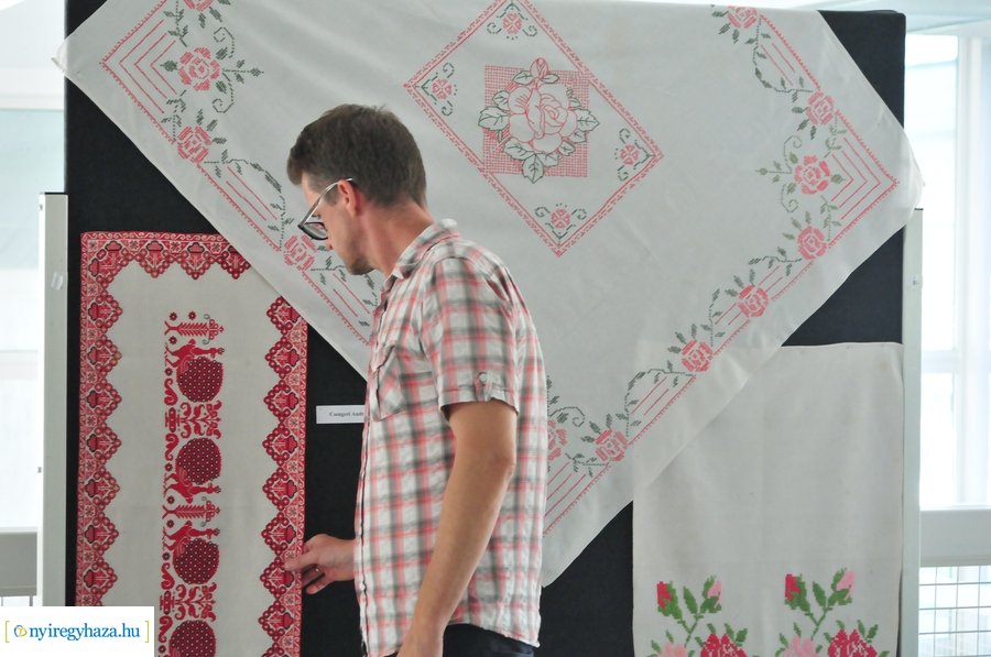 Szépkorúak kézimunka kiállítása 2023