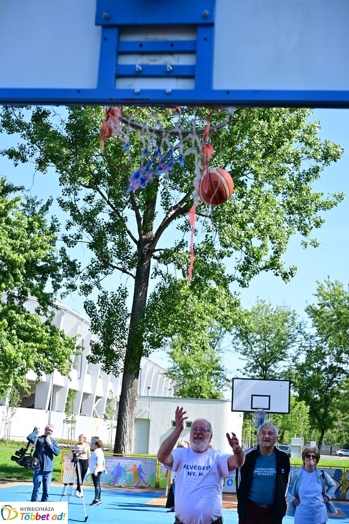 Szépkorúak sporttalálkozója a Városi Stadionban - 2025