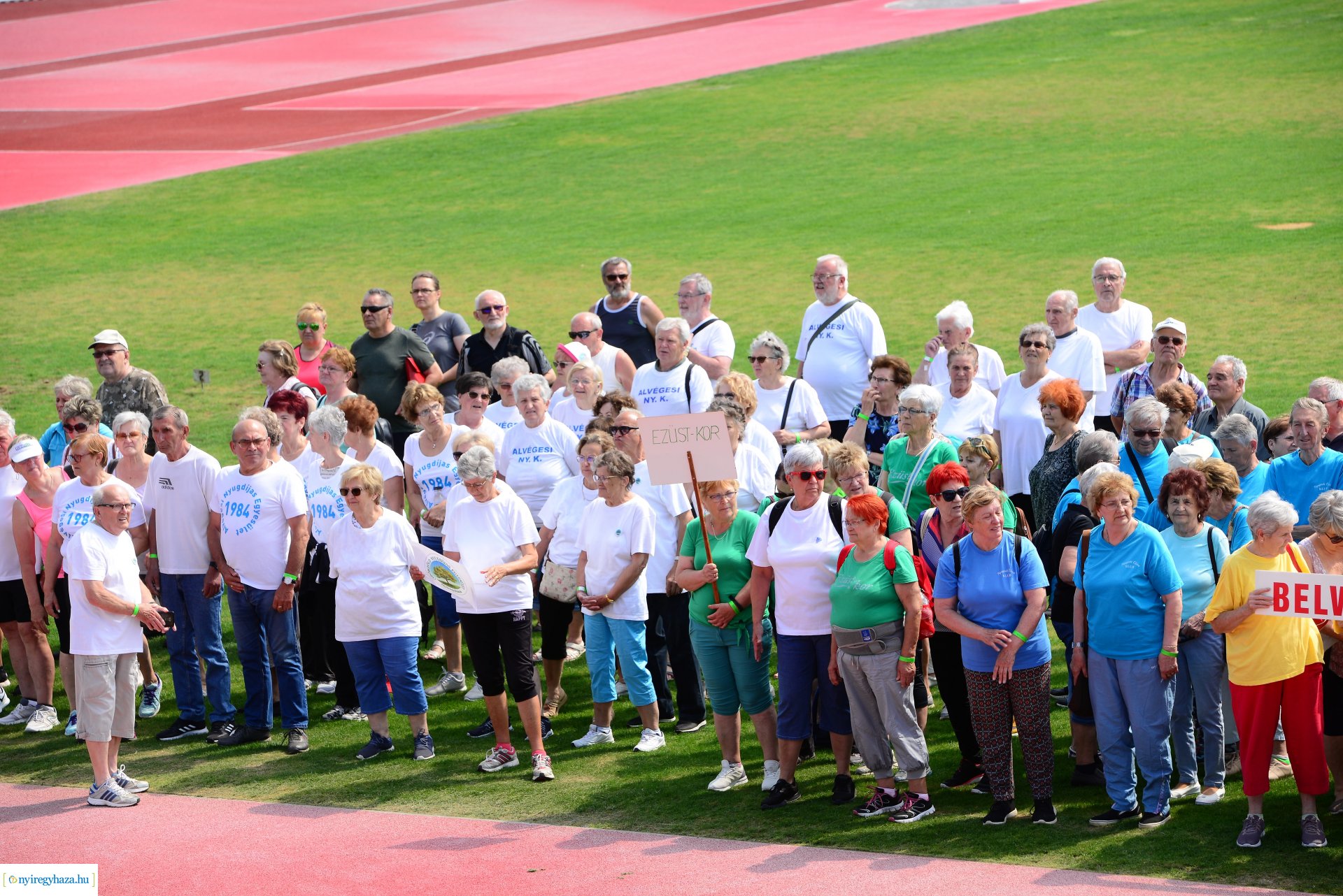Szépkorúak sporttalálkozója - megnyitó