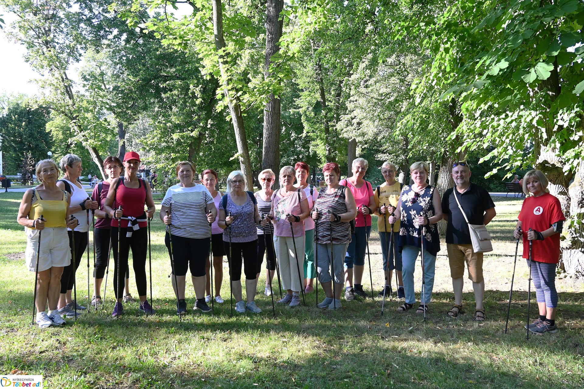 Szerdai nordic walking Sóstón, mely mindenki számára ingyenesen vehető igénybe