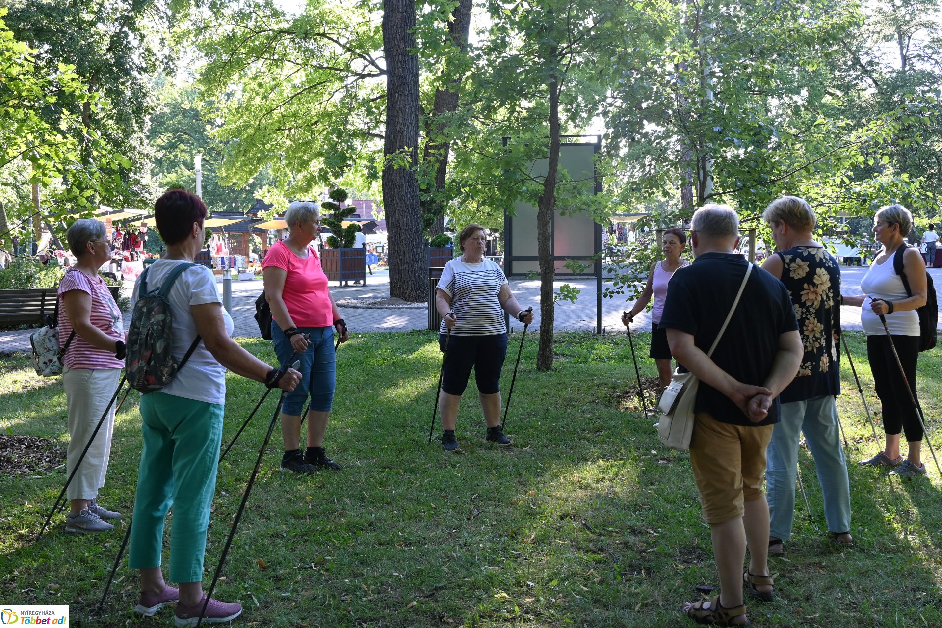 Szerdai nordic walking Sóstón, mely mindenki számára ingyenesen vehető igénybe