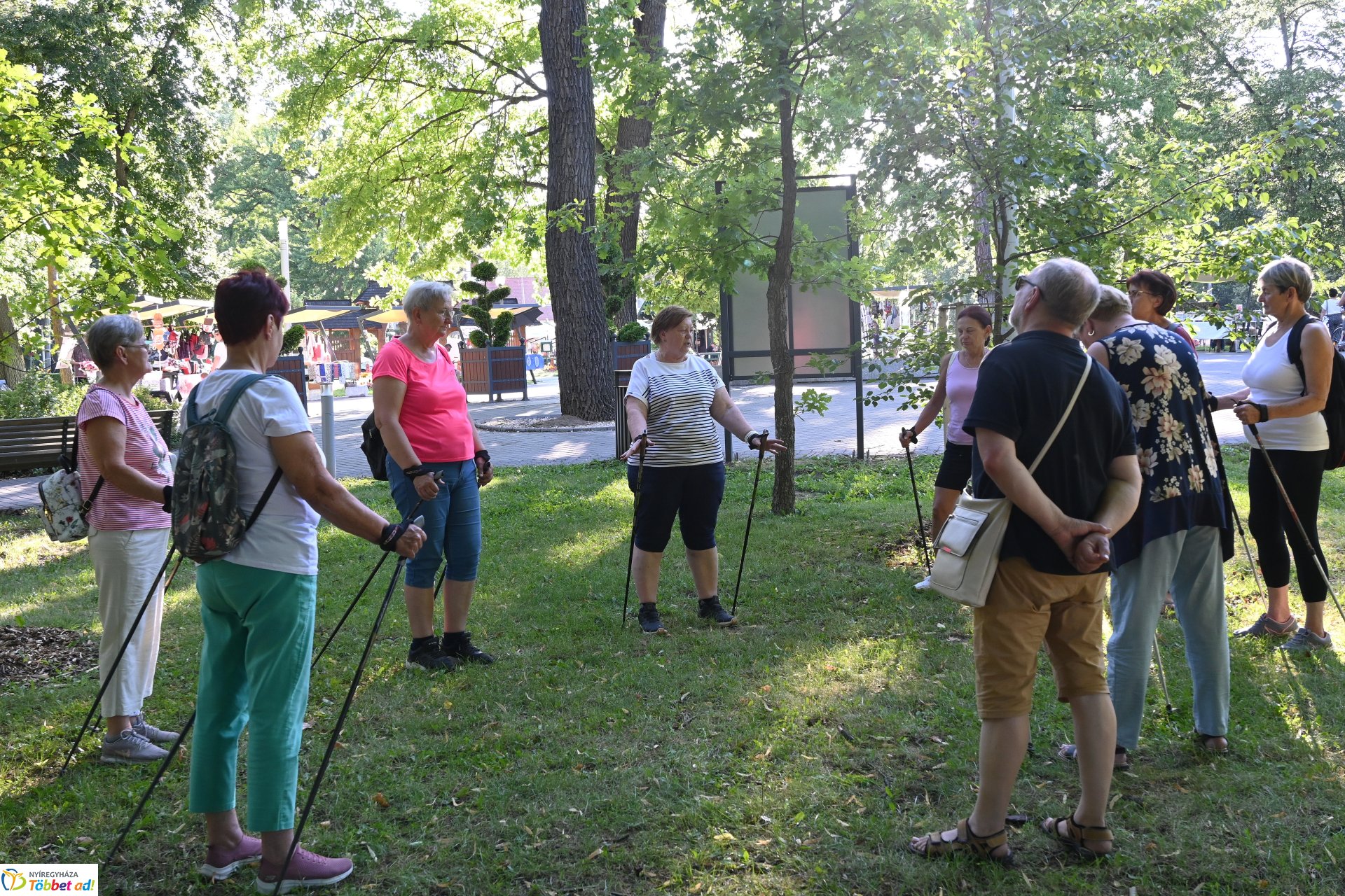 Szerdai nordic walking Sóstón, mely mindenki számára ingyenesen vehető igénybe