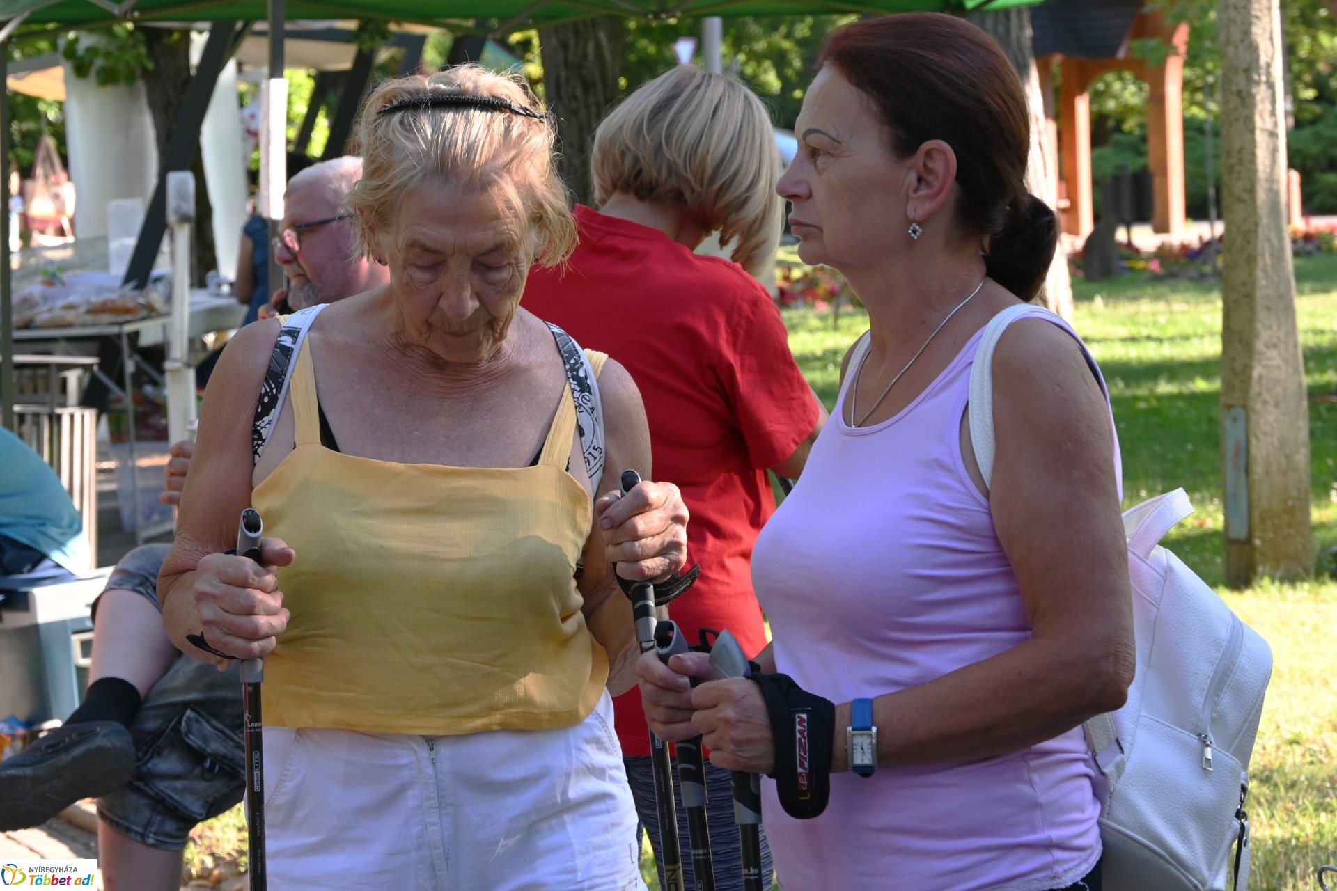 Szerdai nordic walking Sóstón, mely mindenki számára ingyenesen vehető igénybe