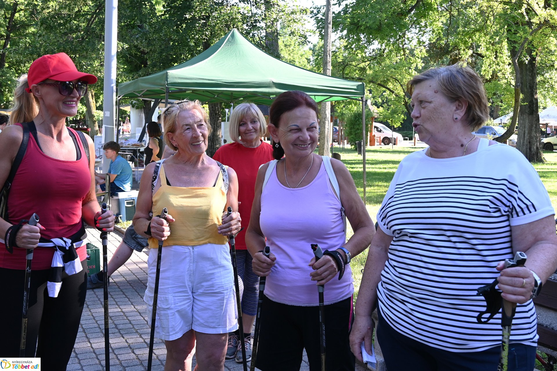 Szerdai nordic walking Sóstón, mely mindenki számára ingyenesen vehető igénybe