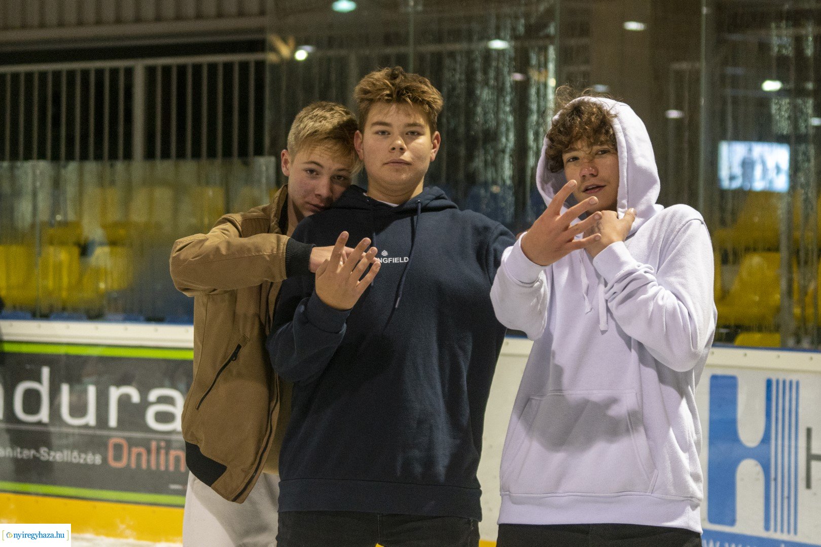 Szezonnyitó ICE Party a  Városi Jégpályán!