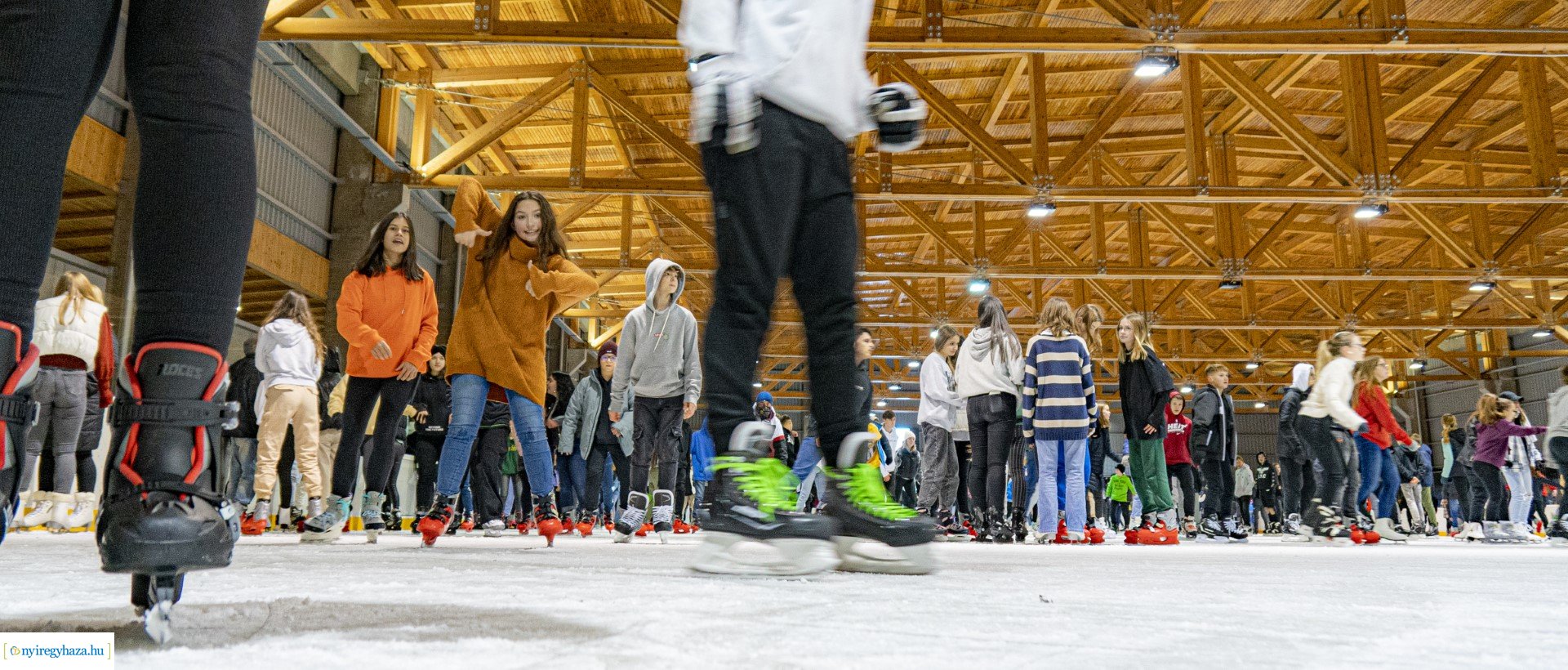 Szezonnyitó ICE Party a  Városi Jégpályán!