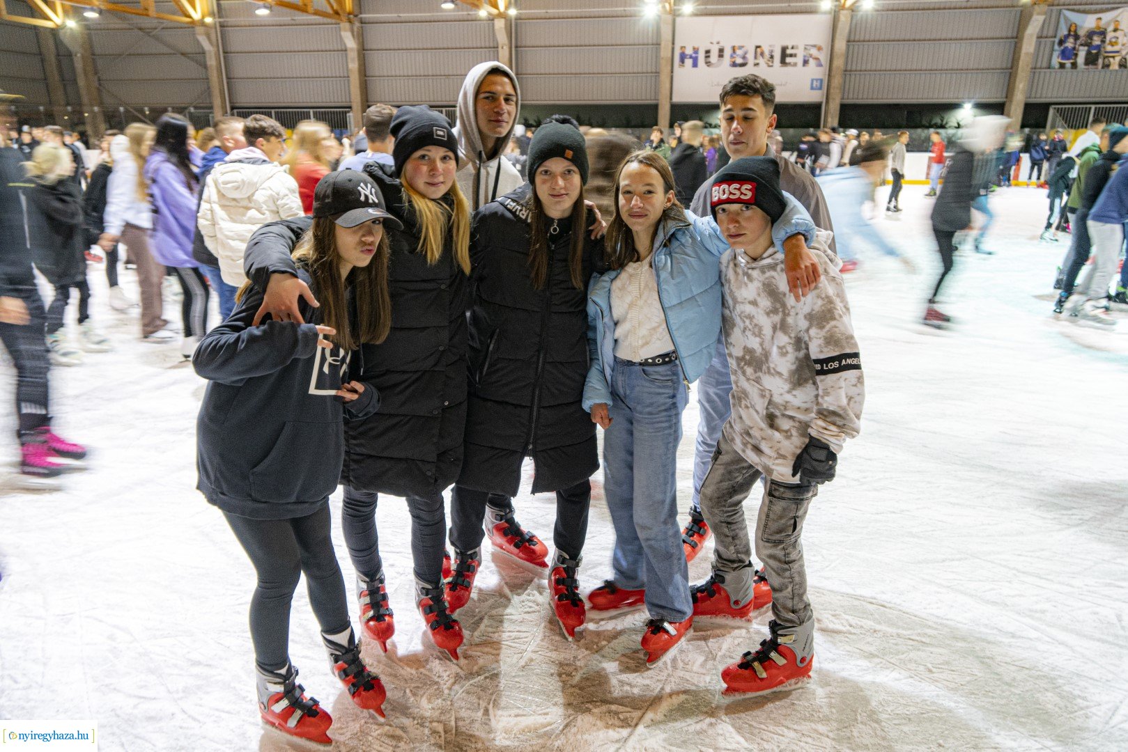Szezonnyitó ICE Party a  Városi Jégpályán!