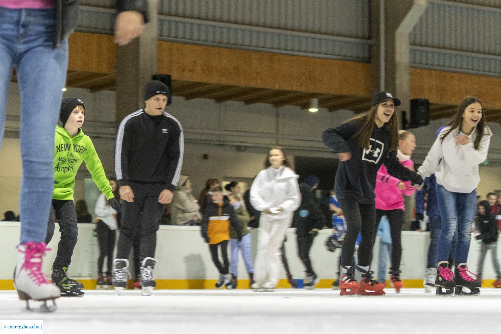 Szezonnyitó ICE Party a  Városi Jégpályán!