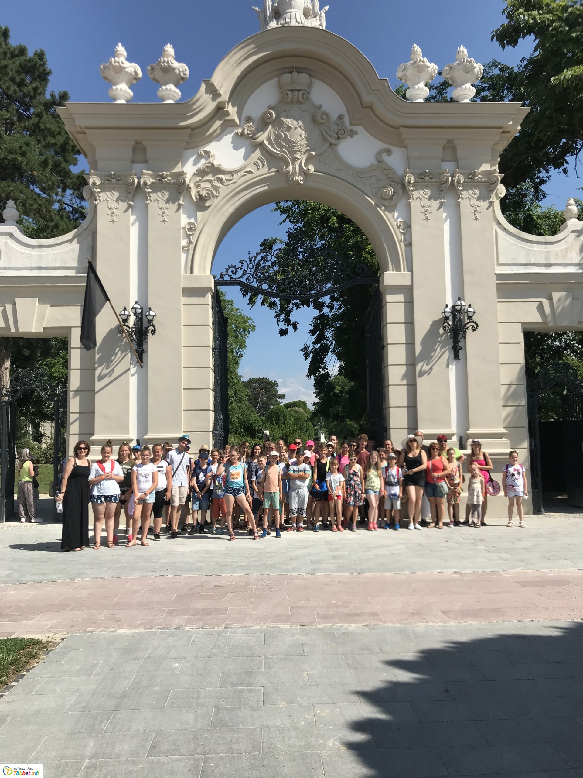 Szigligeten a Szent Imre diákjai