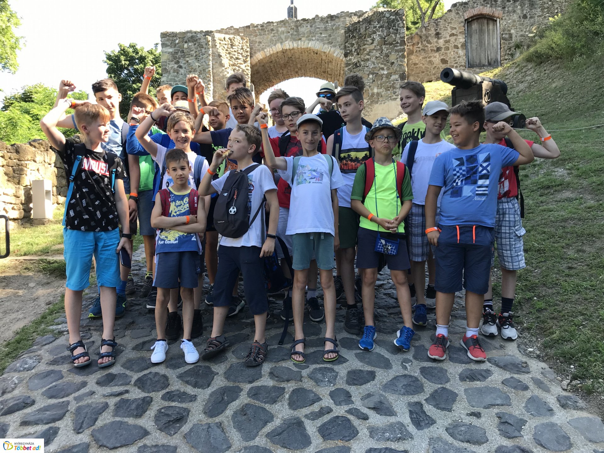 Szigligeten a Szent Imre diákjai