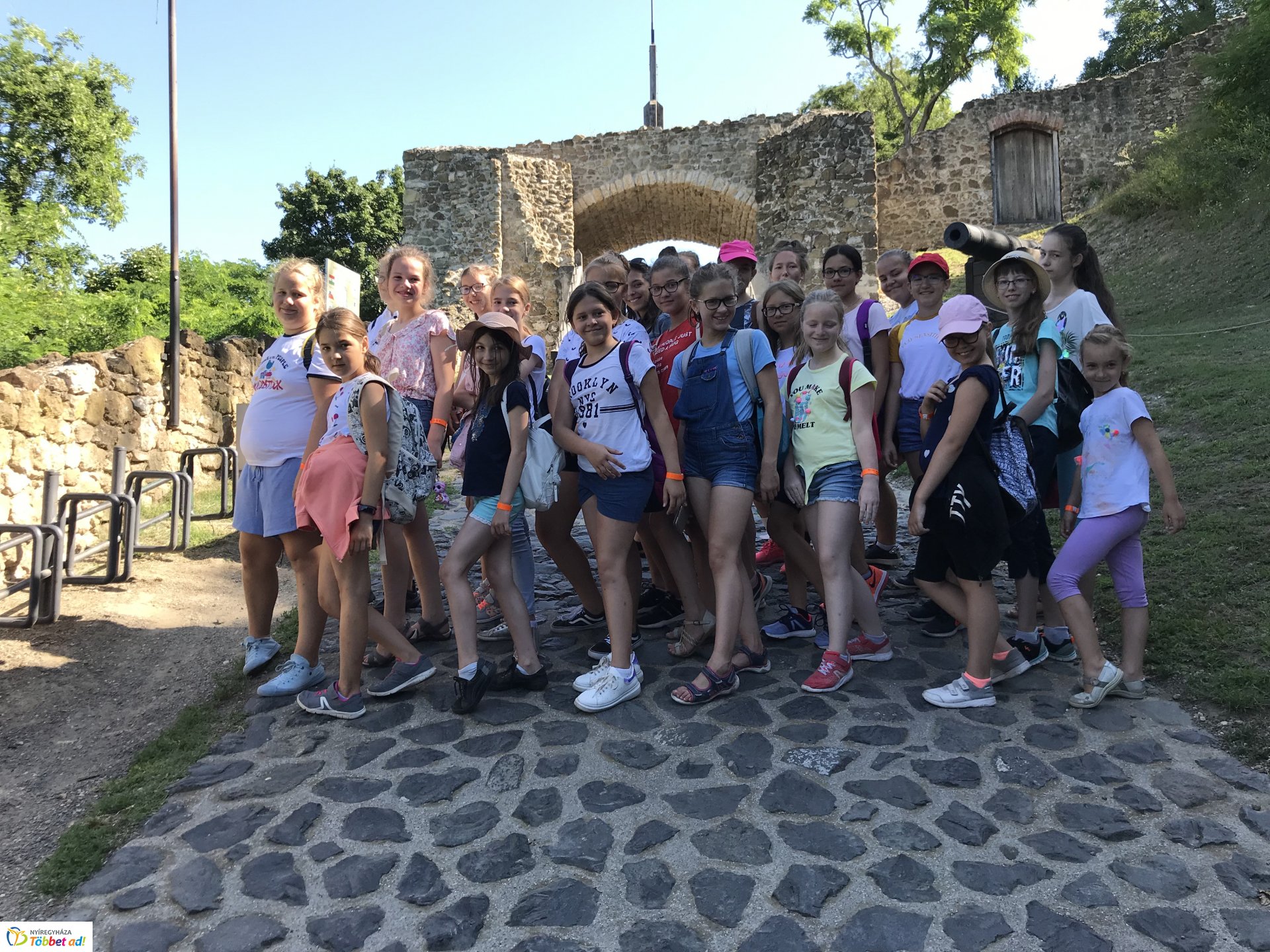 Szigligeten a Szent Imre diákjai