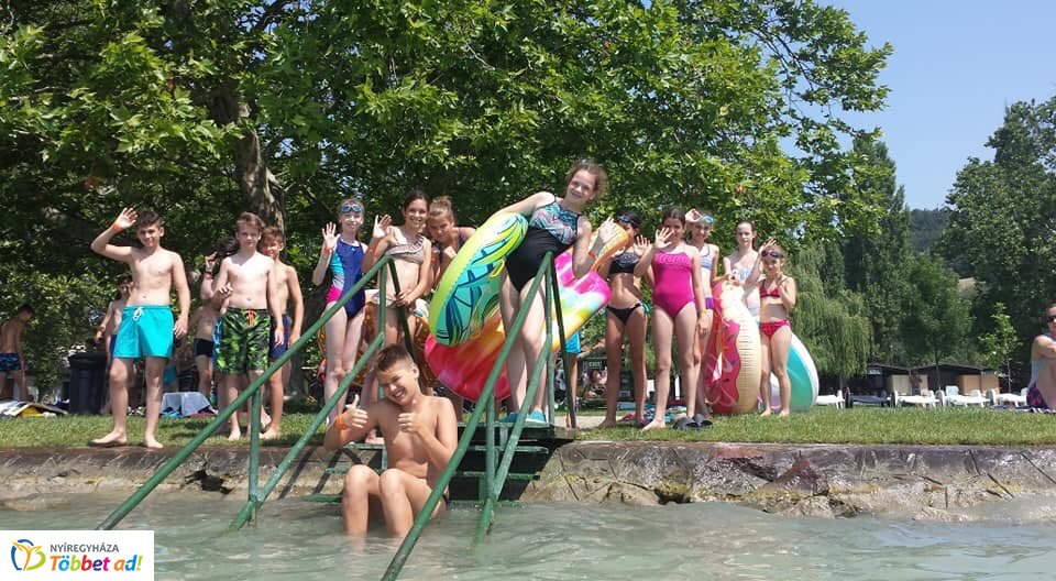 Szigligeten a Szent Imre diákjai