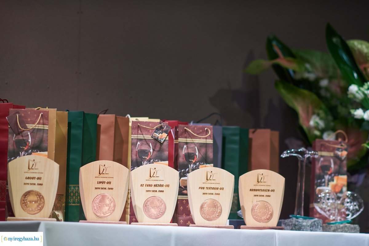 Színházi évadzáró 20200626