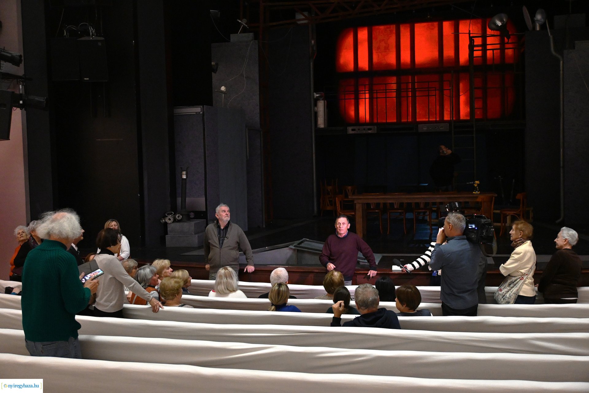 Színházi látogatás az Értékes Esték programsorozat szervezésében