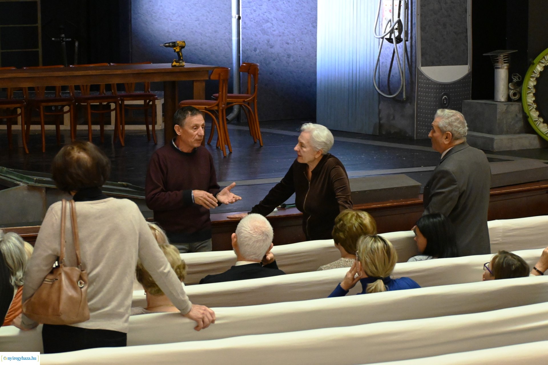 Színházi látogatás az Értékes Esték programsorozat szervezésében