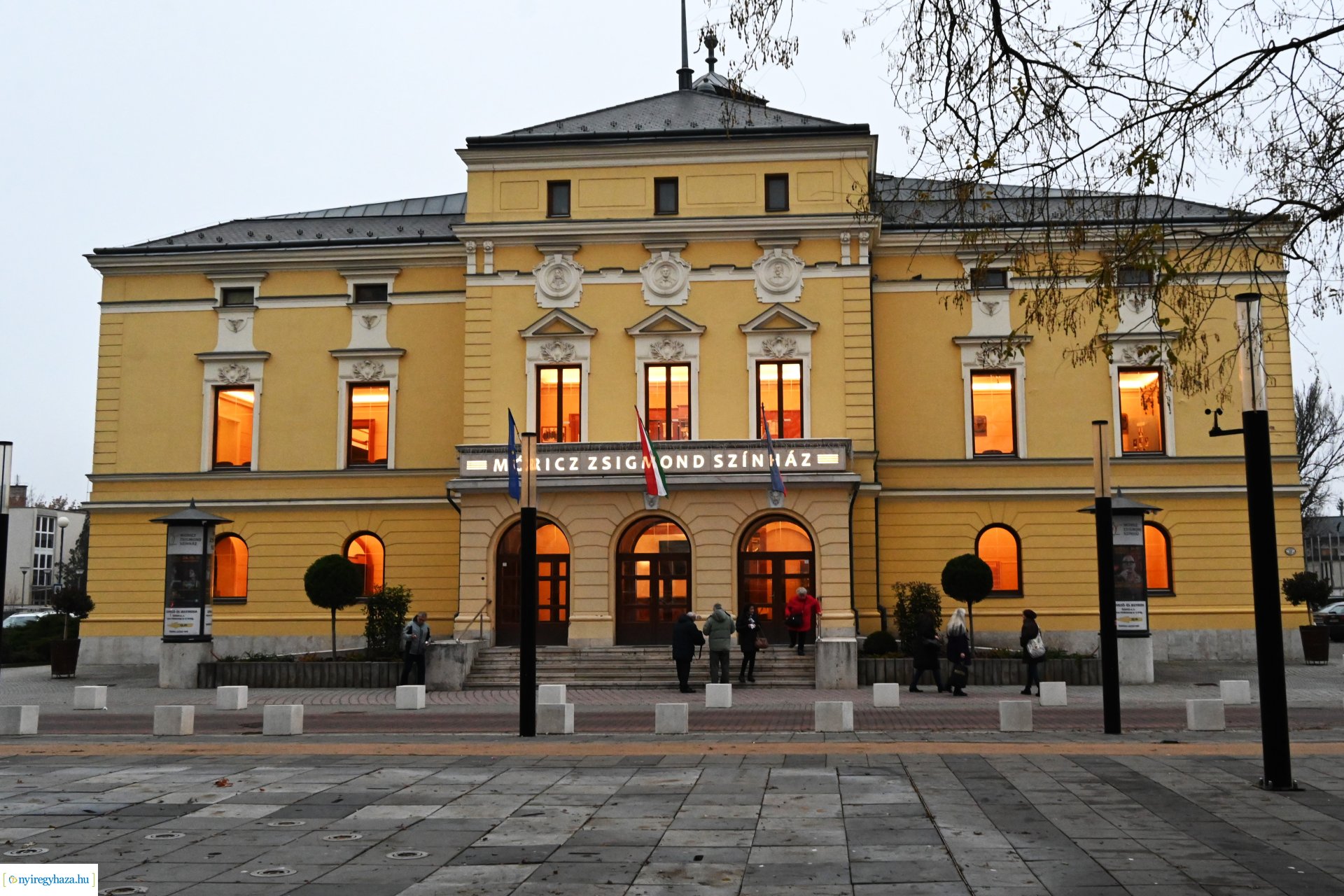 Színházi látogatás az Értékes Esték programsorozat szervezésében