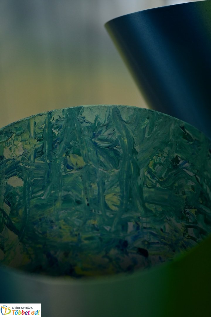 Színköd és Fényformák kiállítás 2025 májusában