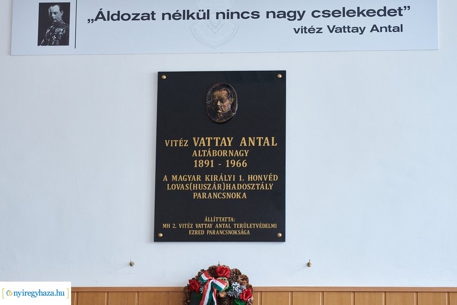 Szobor és emléktábla avató a Damjanich laktanyában