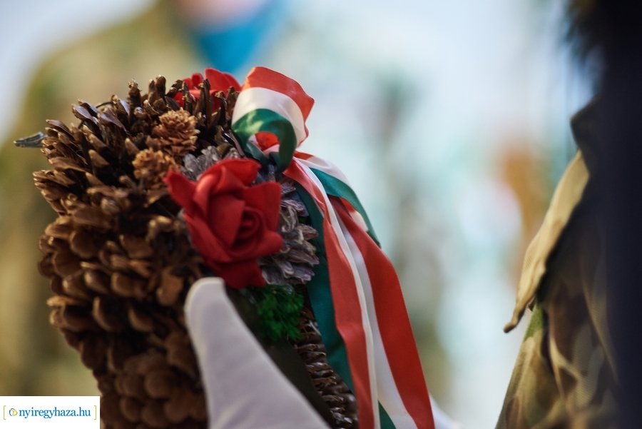 Szobor és emléktábla avató a Damjanich laktanyában