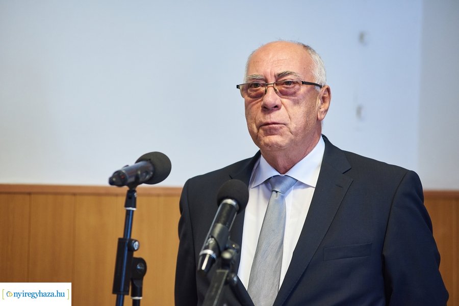 Szobor és emléktábla avató a Damjanich laktanyában