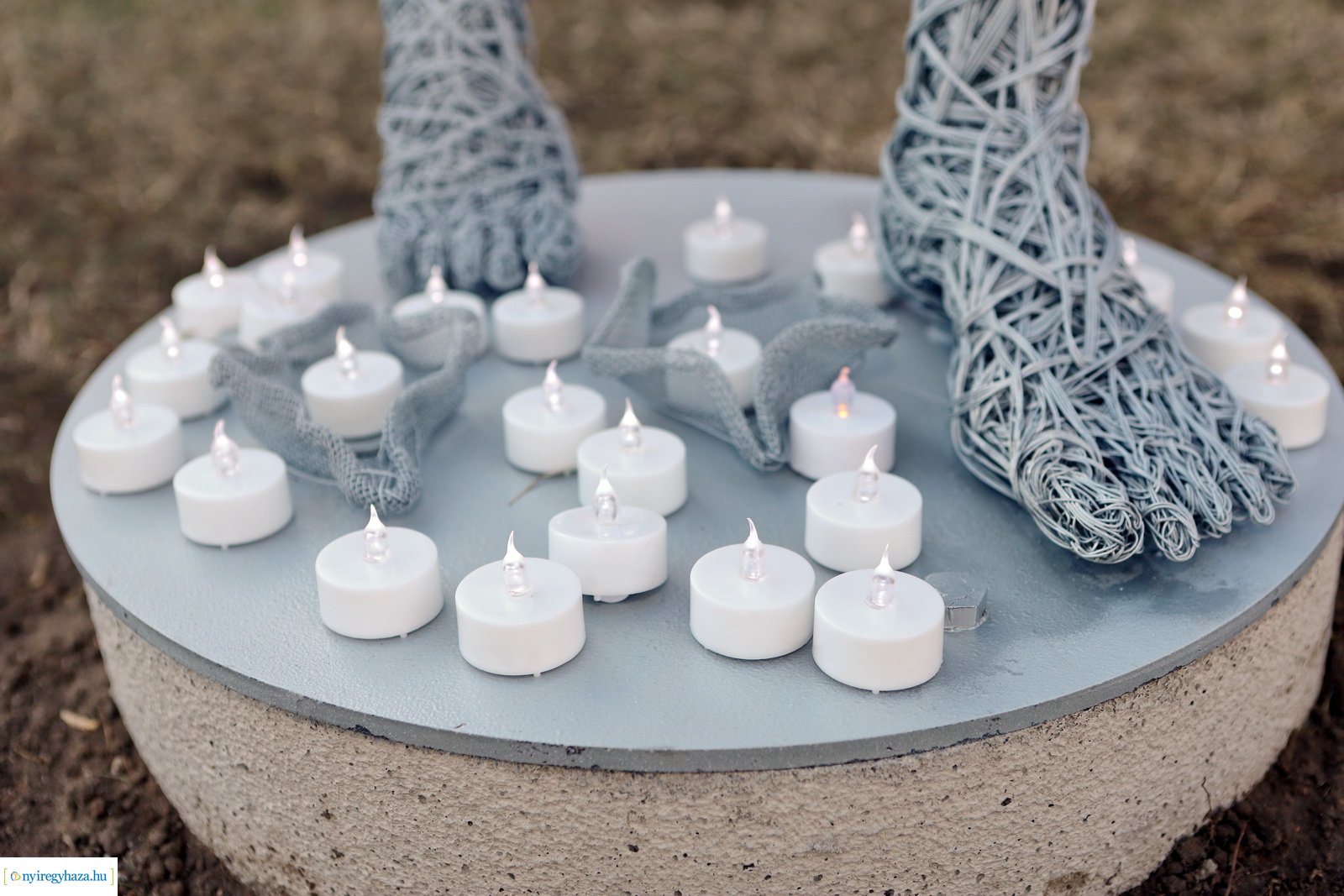 Szobrot emeltek a méhnyakrák elleni küzdelemnek az ELTE-n