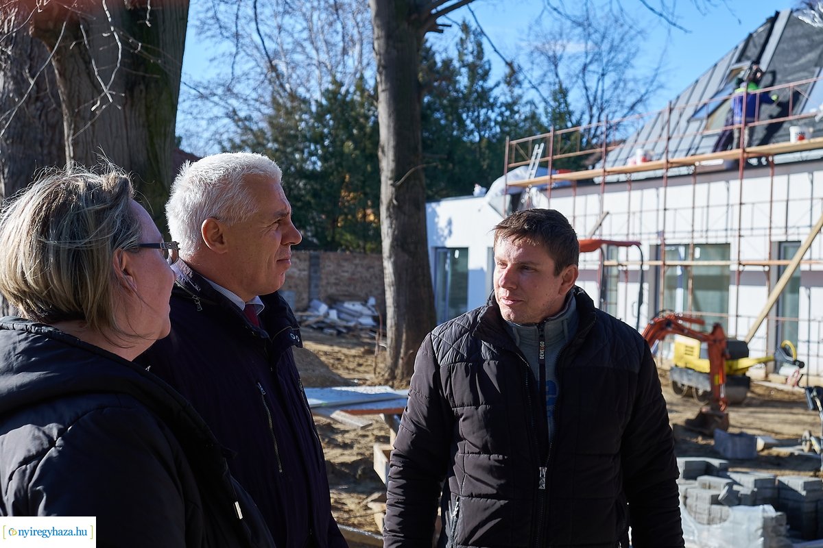 Szociális alapszolgáltatások infrastruktúrájának fejlesztése az Őz utcán