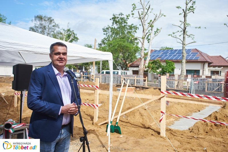 Szociális nappali ellátást nyújtó intézmény alapkőletétele