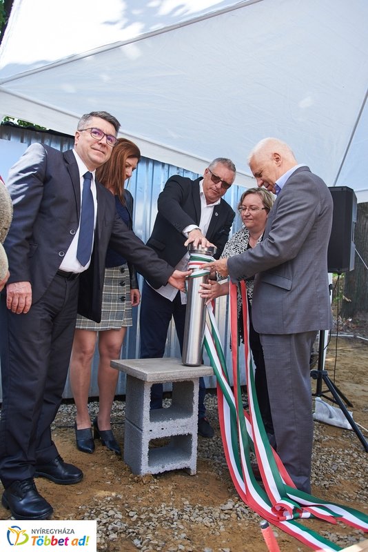 Szociális nappali ellátást nyújtó intézmény alapkőletétele