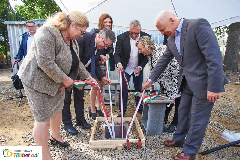 Szociális nappali ellátást nyújtó intézmény alapkőletétele