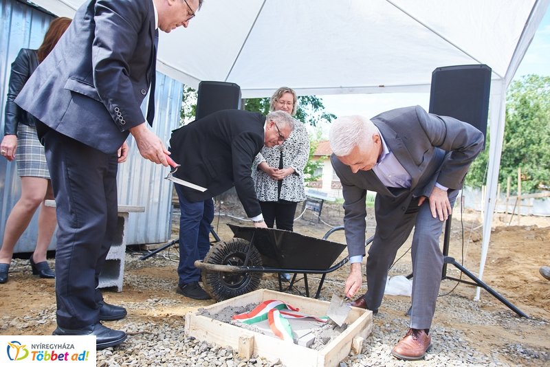 Szociális nappali ellátást nyújtó intézmény alapkőletétele
