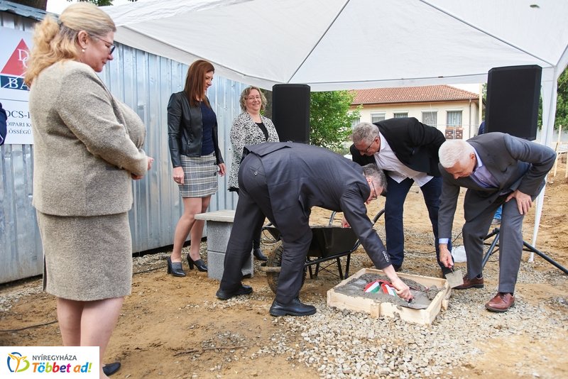 Szociális nappali ellátást nyújtó intézmény alapkőletétele