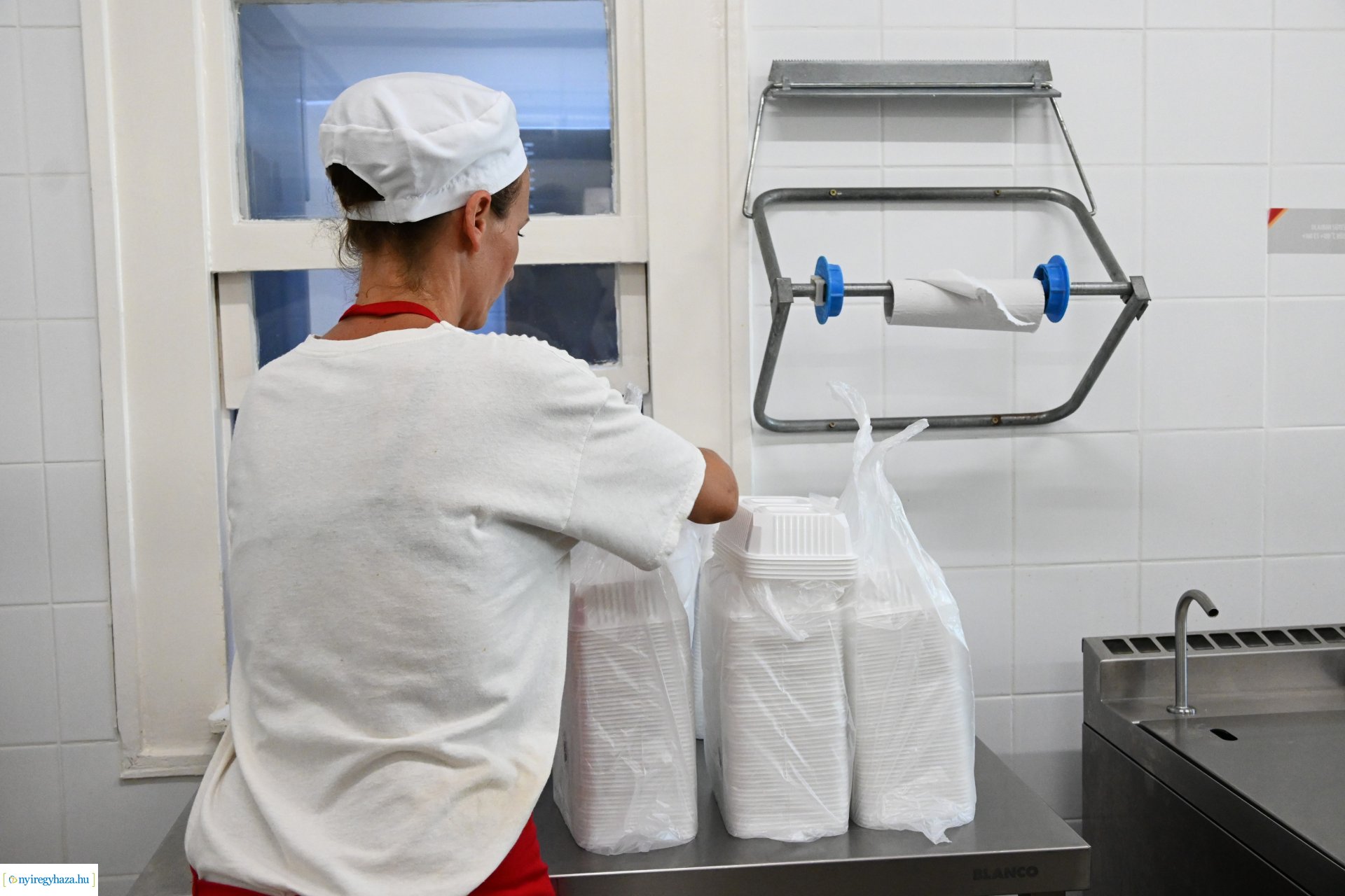 Szociális nyári gyermekétkeztetés - főzés, csomagolás, kiszállítás