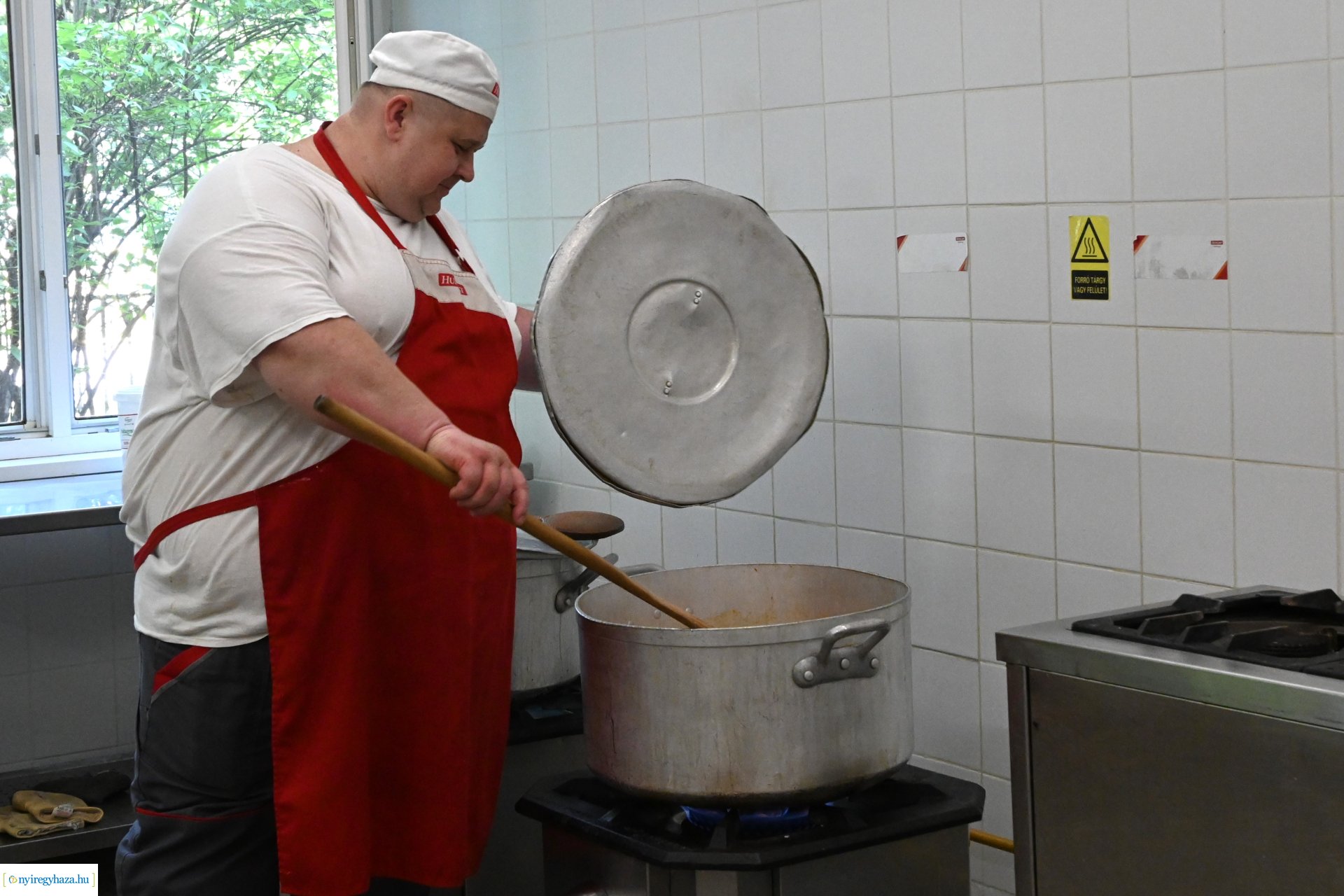 Szociális nyári gyermekétkeztetés - főzés, csomagolás, kiszállítás