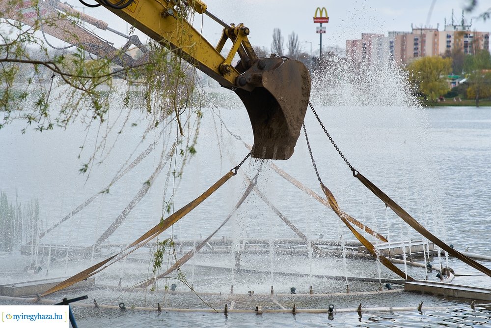 Szökőkút üzembe helyezés a Bujtoson