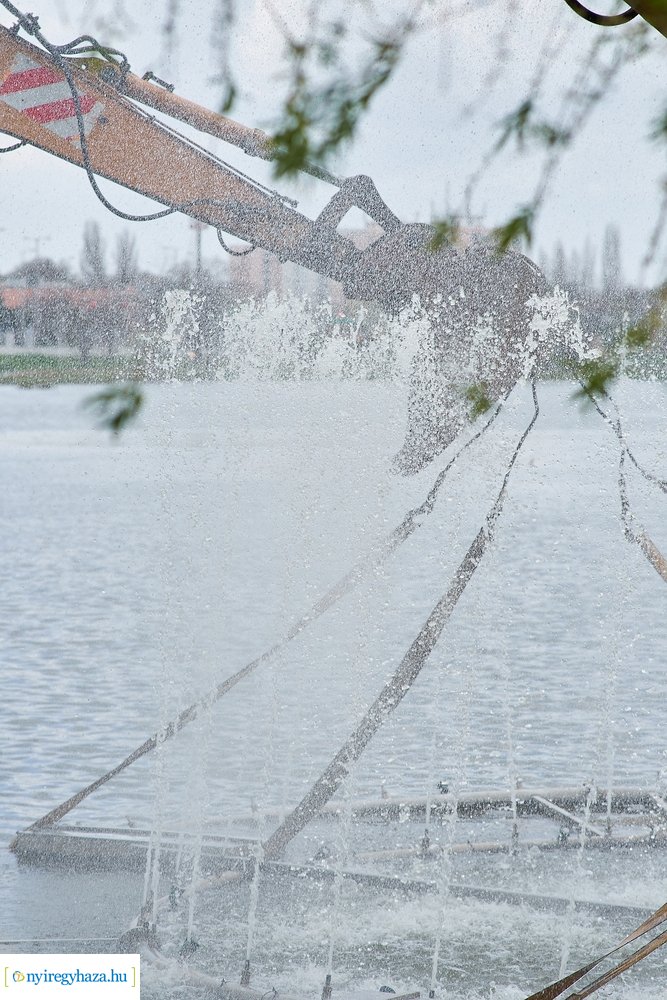 Szökőkút üzembe helyezés a Bujtoson