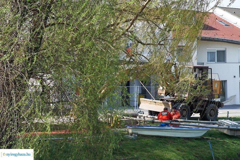 Szökőkút üzembe helyezés a Bujtoson