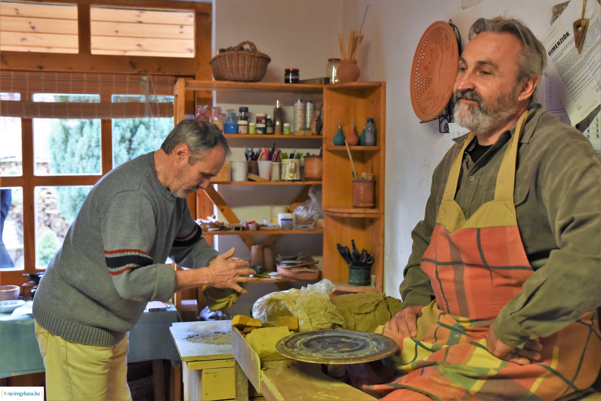 Szolanics Elvira kerámikus, népi iparművész szakkörében jártunk