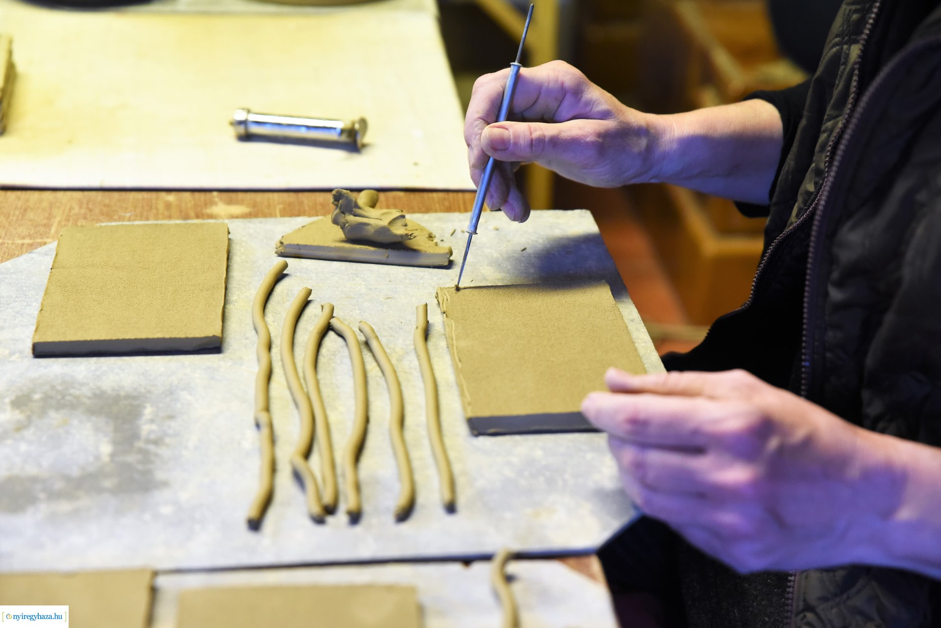 Szolanics Elvira kerámikus, népi iparművész szakkörében jártunk