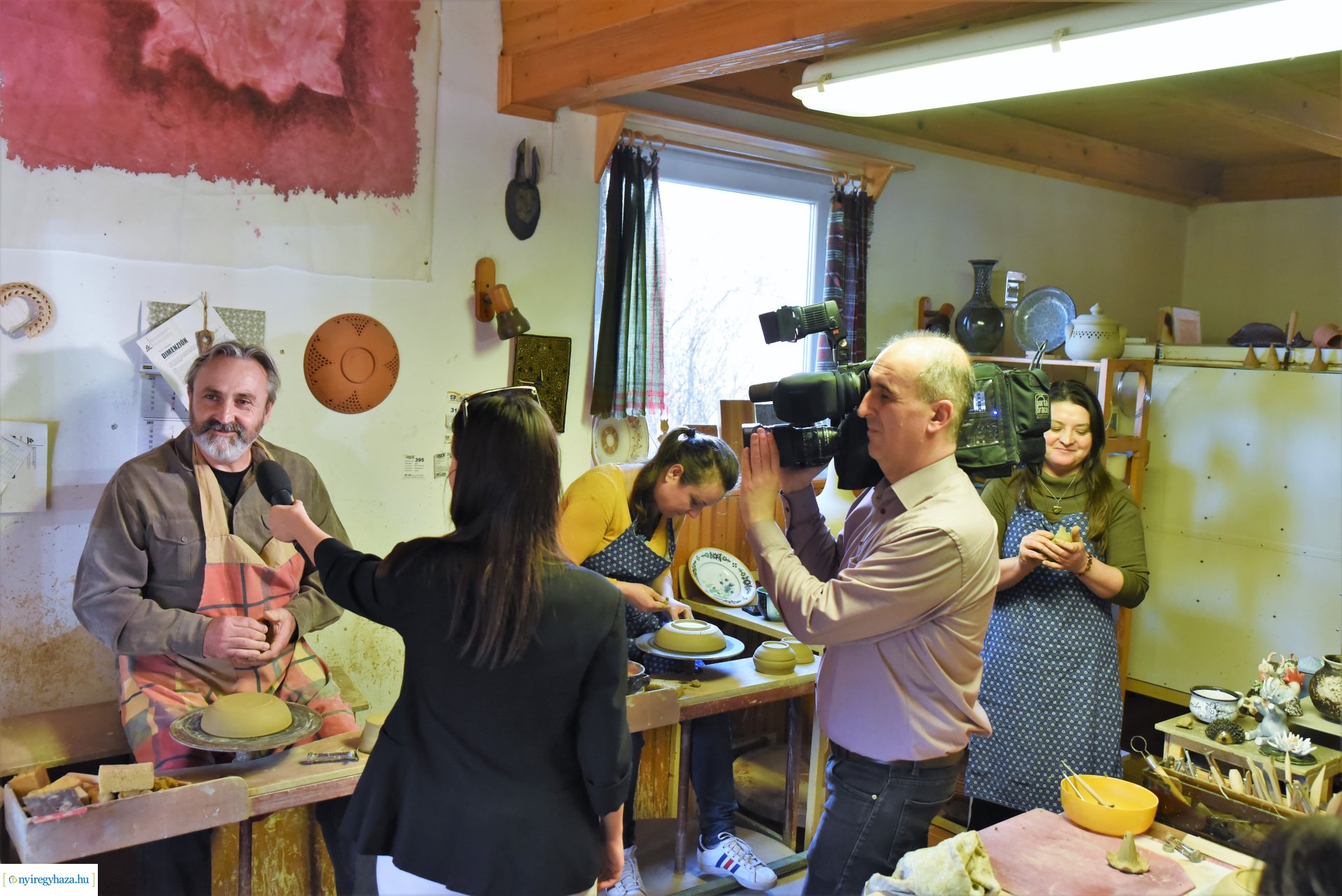 Szolanics Elvira kerámikus, népi iparművész szakkörében jártunk