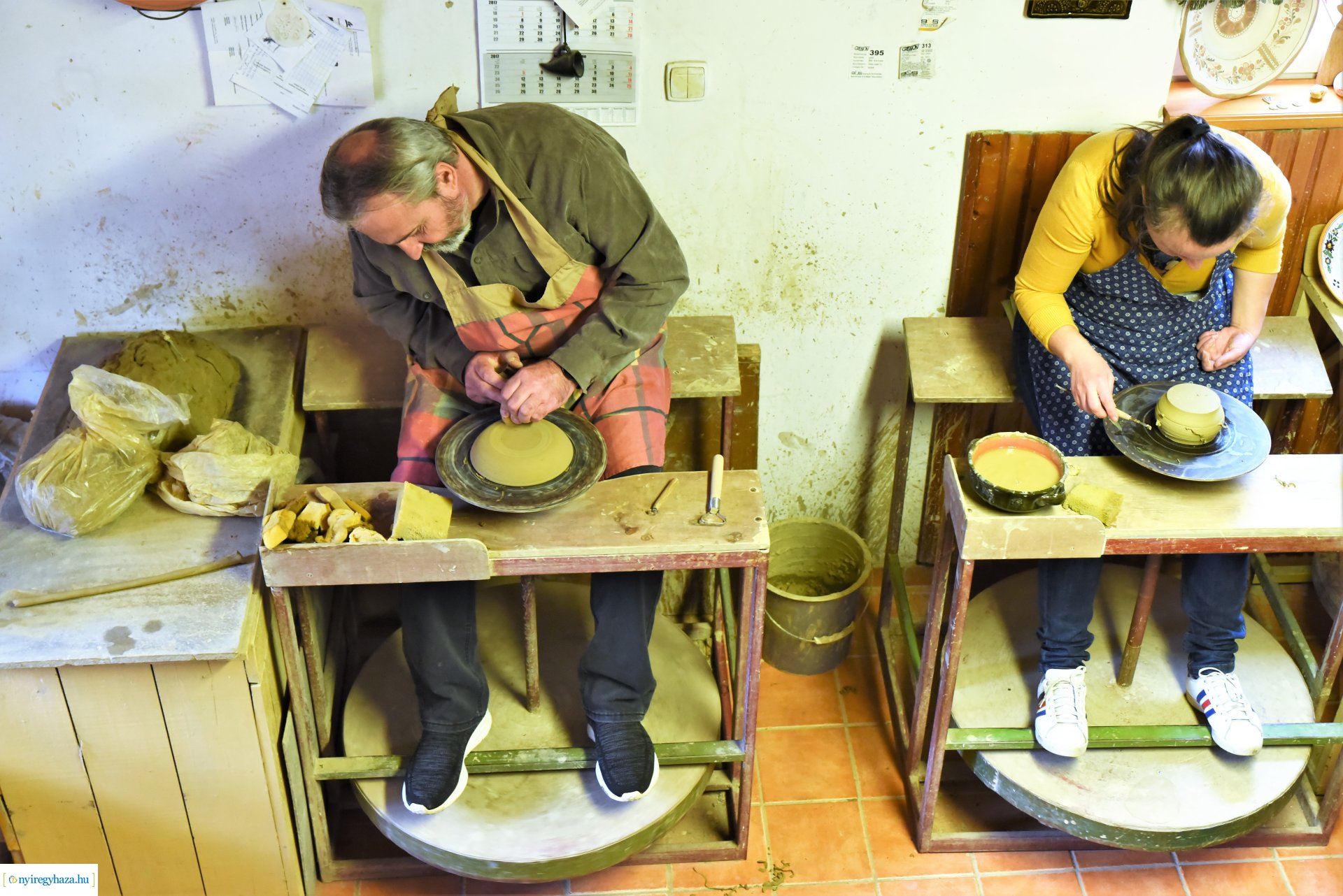 Szolanics Elvira kerámikus, népi iparművész szakkörében jártunk