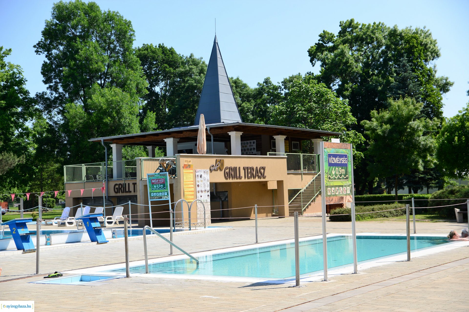 Szombattól a Parkfürdő is várja a vendégeket