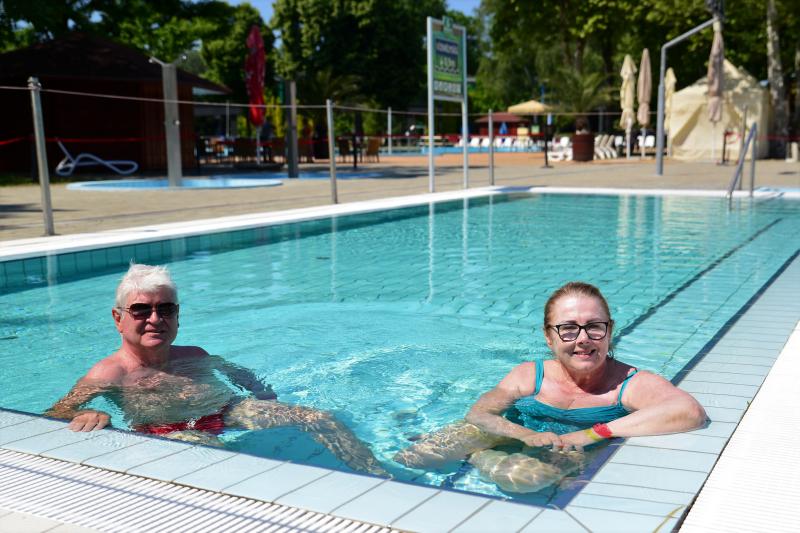 Szombattól a Parkfürdő is várja a vendégeket