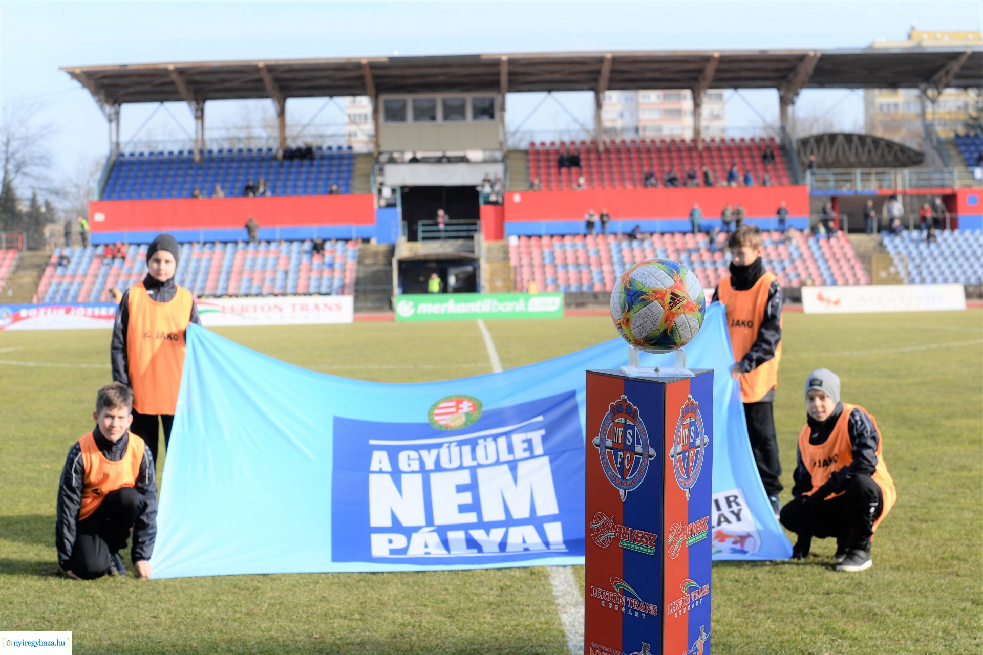 Szpari-Ajka labdarúgó mérkőzés