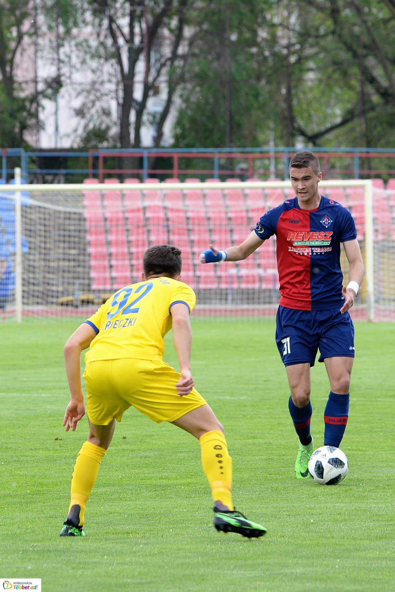 Szpari-Gyirmót FC labdarúgó mérkőzés